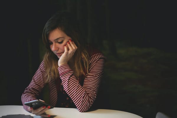 What to Text After a First Date